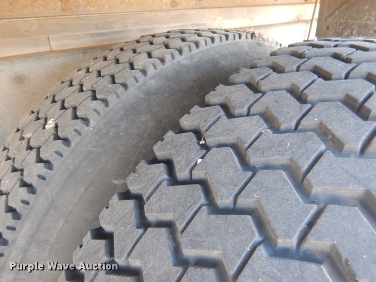 image for item DJ1305 2015 Freightliner Business Class M2 106  box truck