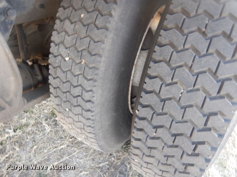 image for item DJ1305 2015 Freightliner Business Class M2 106  box truck