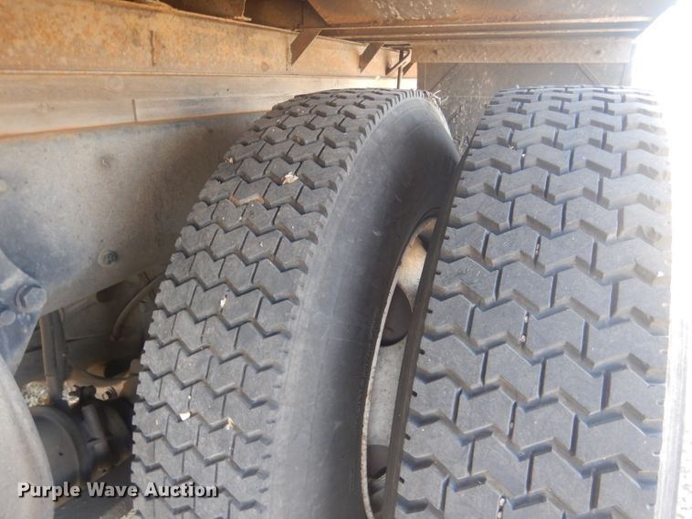 image for item DJ1305 2015 Freightliner Business Class M2 106  box truck