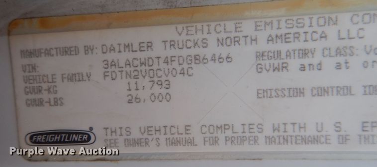 image for item DJ1305 2015 Freightliner Business Class M2 106  box truck