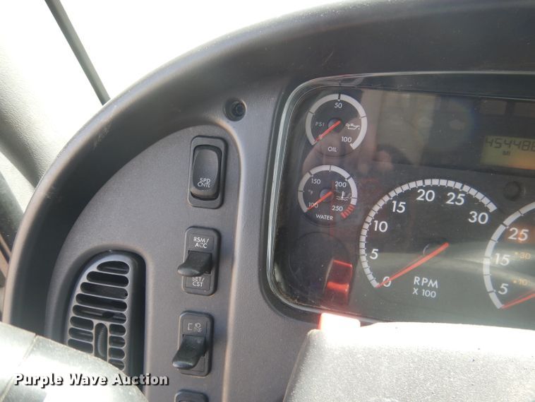 image for item DJ1312 2015 Freightliner Business class M2 box truck