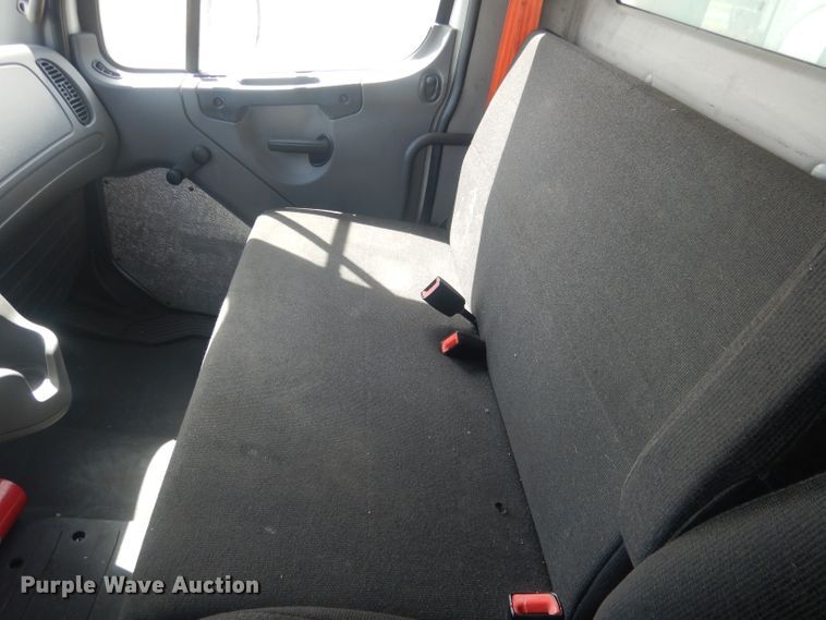 image for item DJ1312 2015 Freightliner Business class M2 box truck