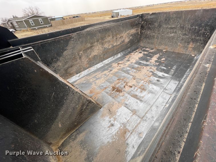 image for item DJ5083 2006 Mack CHN613  dump truck