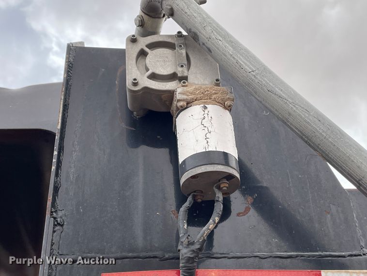 image for item DJ5083 2006 Mack CHN613  dump truck