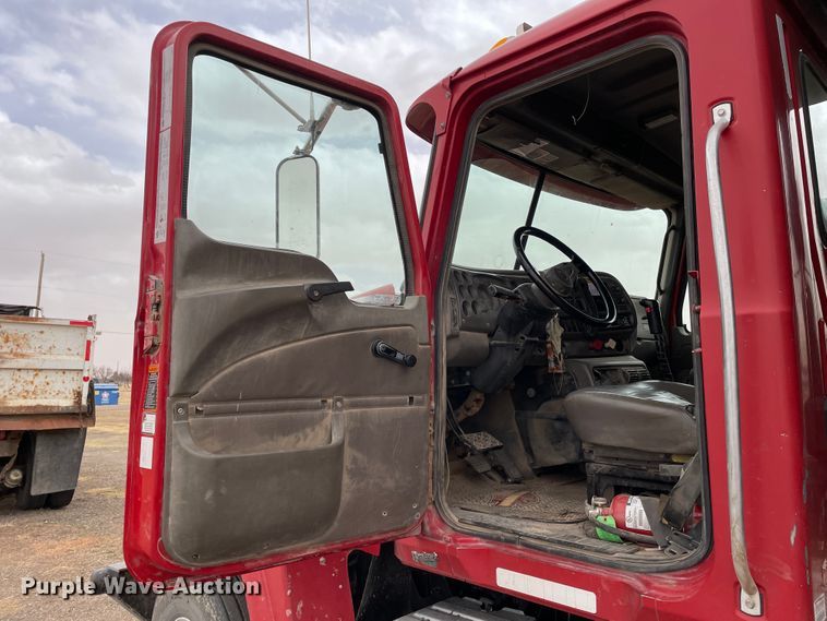 image for item DJ5083 2006 Mack CHN613  dump truck