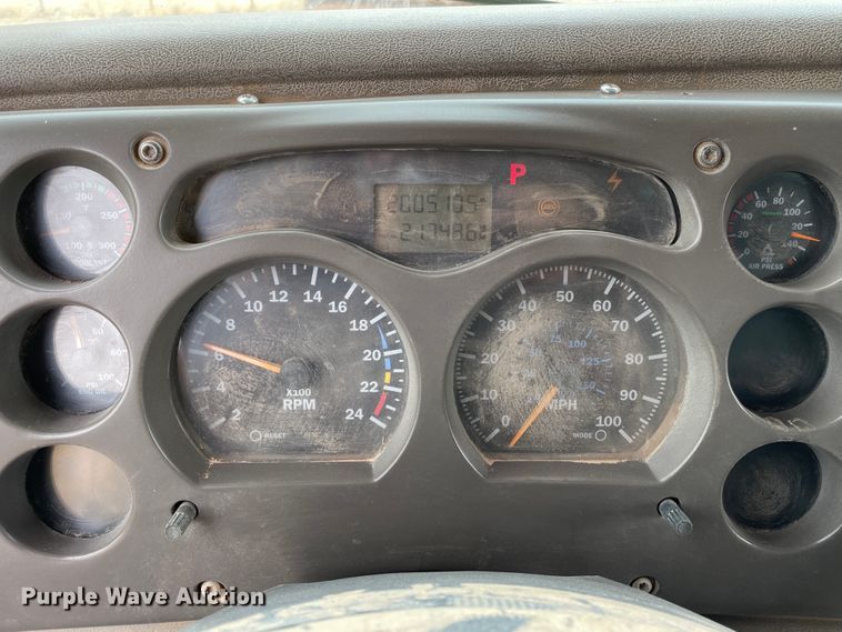 image for item DJ5083 2006 Mack CHN613  dump truck