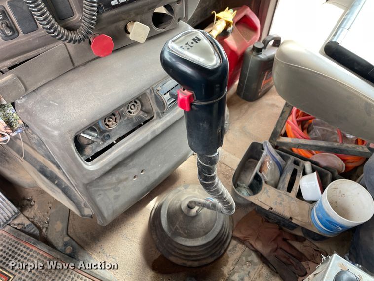 image for item DJ5083 2006 Mack CHN613  dump truck