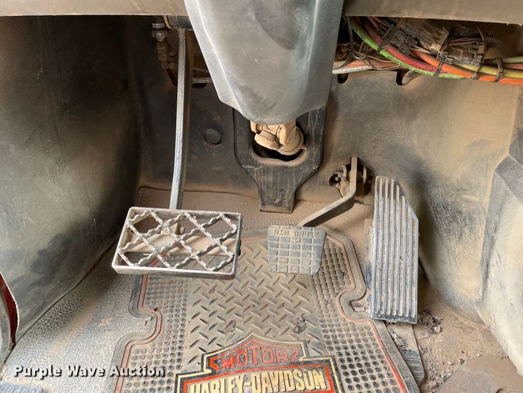 image for item DJ5083 2006 Mack CHN613  dump truck