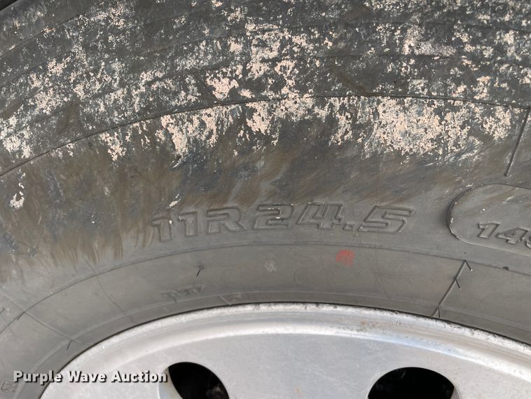 image for item DJ5083 2006 Mack CHN613  dump truck