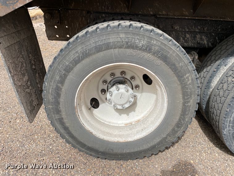 image for item DJ5083 2006 Mack CHN613  dump truck