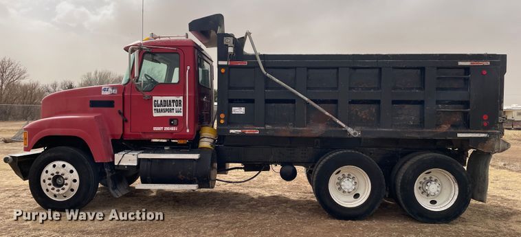 image for item DJ5084 2007 Mack CHN613  dump truck