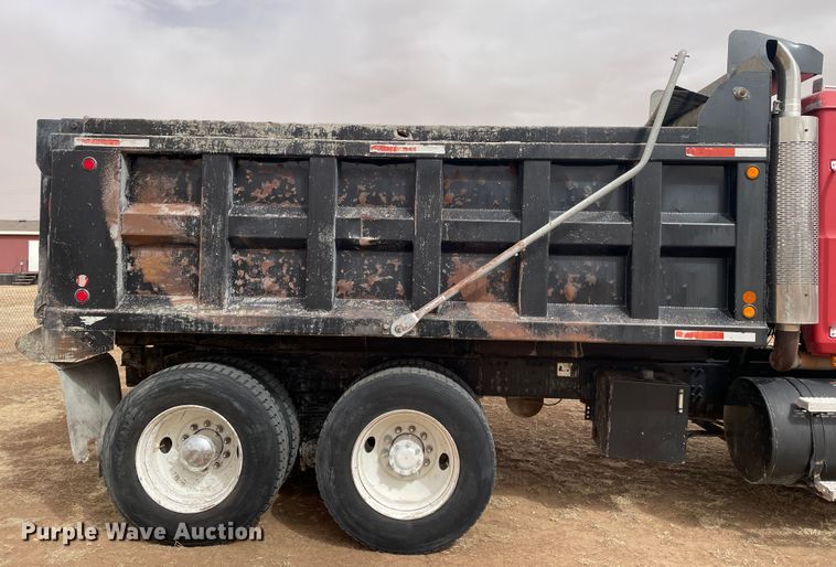 image for item DJ5084 2007 Mack CHN613  dump truck