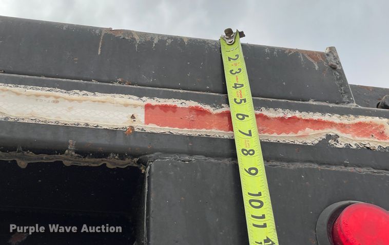 image for item DJ5084 2007 Mack CHN613  dump truck