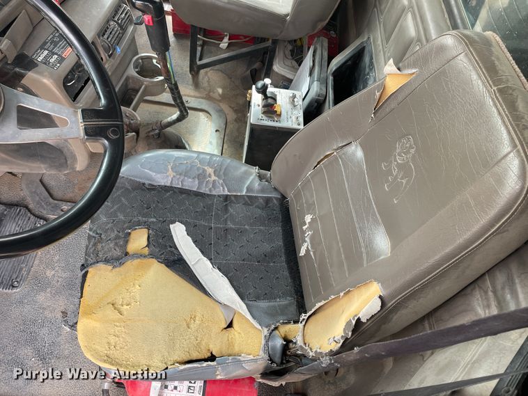 image for item DJ5084 2007 Mack CHN613  dump truck