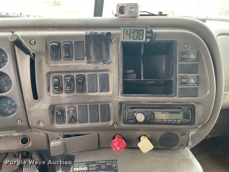 image for item DJ5084 2007 Mack CHN613  dump truck