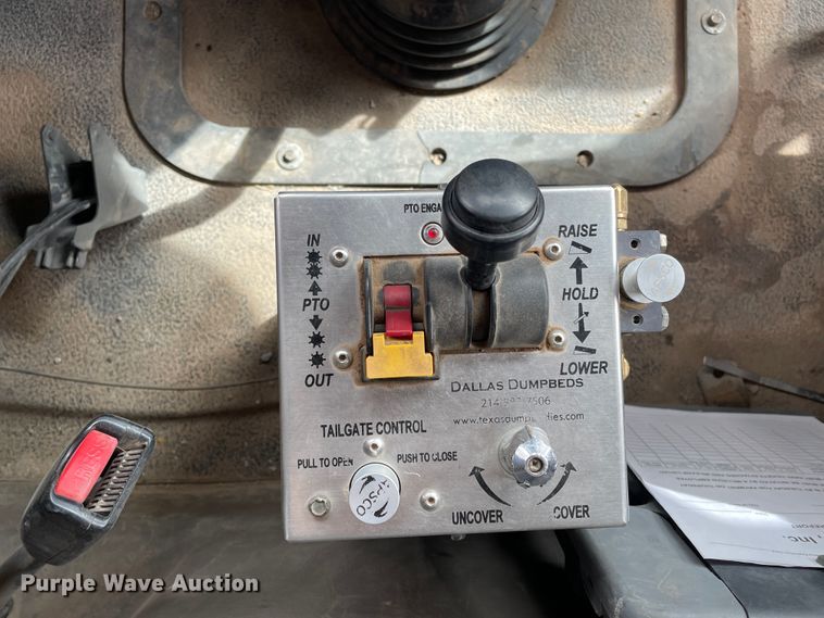 image for item DJ5084 2007 Mack CHN613  dump truck