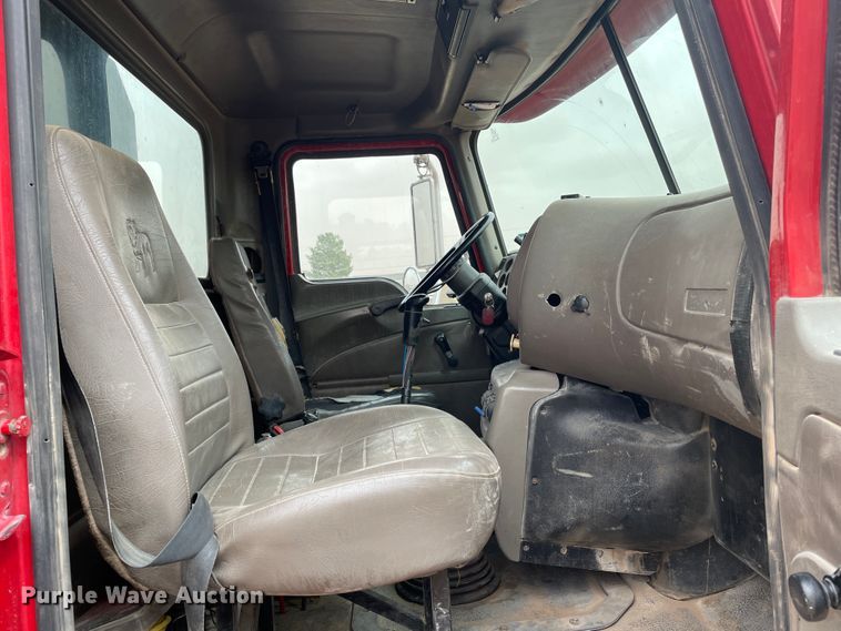 image for item DJ5084 2007 Mack CHN613  dump truck