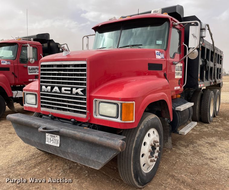 image for item DJ5085 2006 Mack CHN613  dump truck