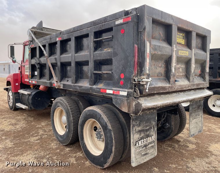 image for item DJ5085 2006 Mack CHN613  dump truck