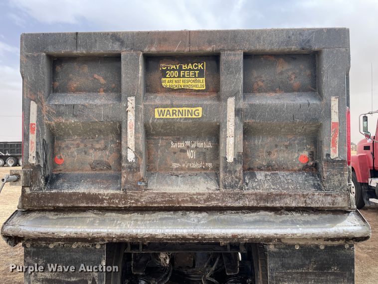 image for item DJ5085 2006 Mack CHN613  dump truck