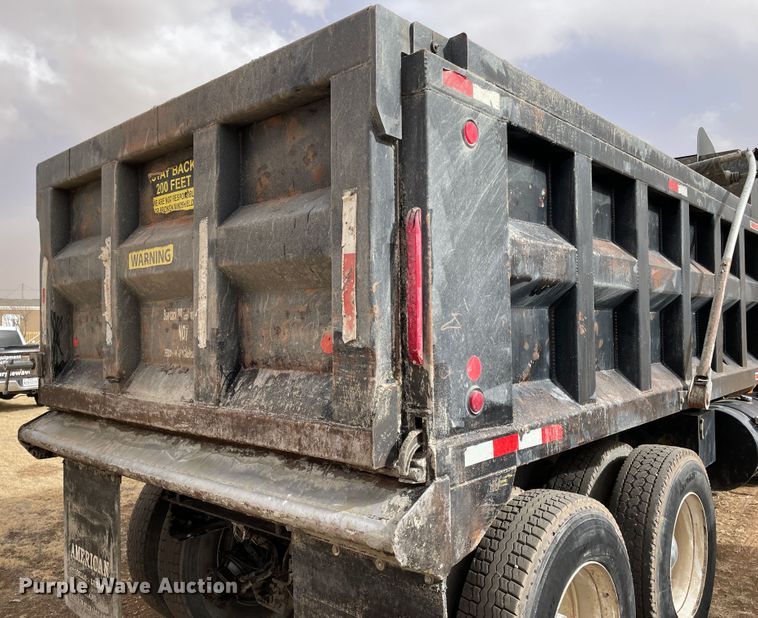 image for item DJ5085 2006 Mack CHN613  dump truck