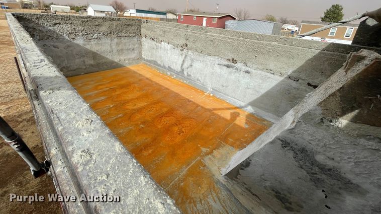 image for item DJ5085 2006 Mack CHN613  dump truck