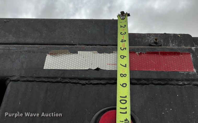 image for item DJ5085 2006 Mack CHN613  dump truck