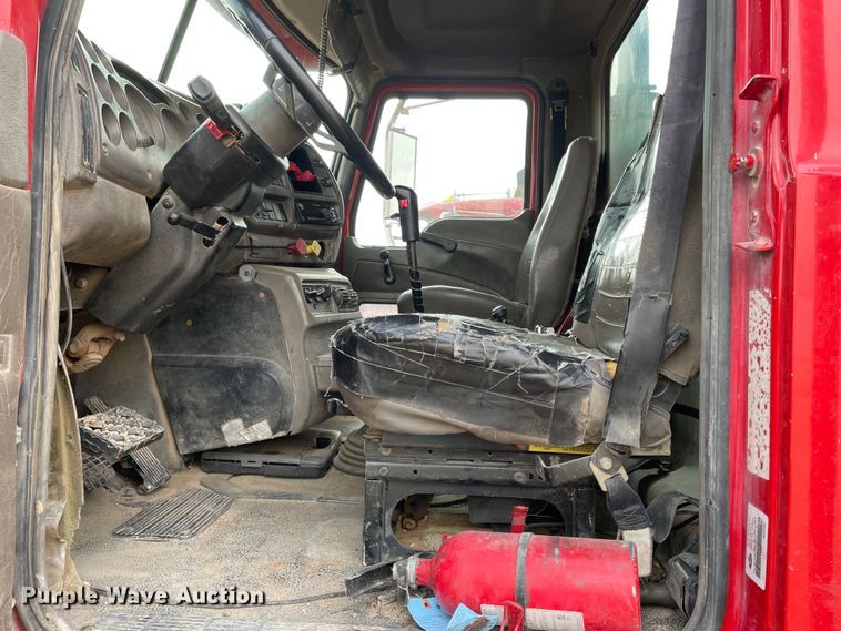 image for item DJ5085 2006 Mack CHN613  dump truck