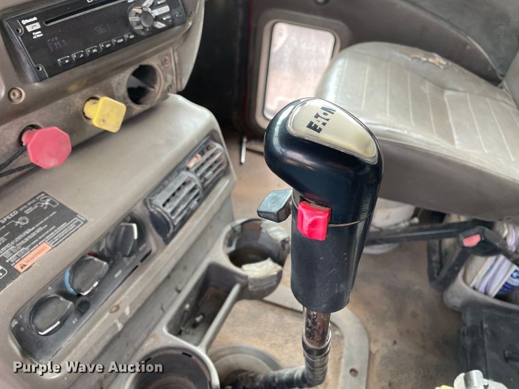 image for item DJ5085 2006 Mack CHN613  dump truck