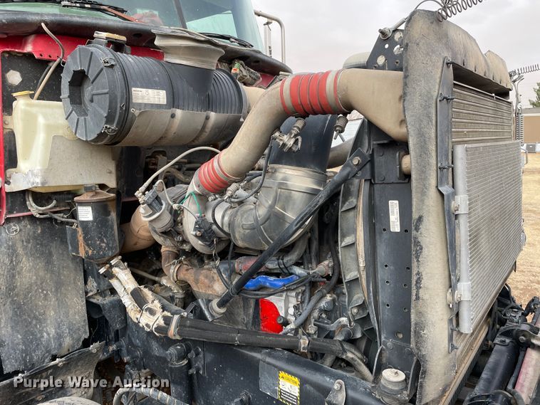 image for item DJ5085 2006 Mack CHN613  dump truck