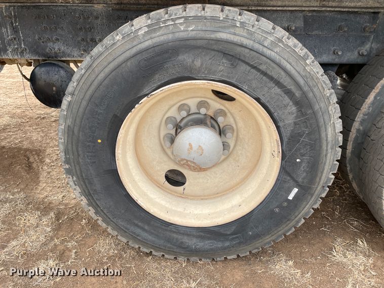 image for item DJ5085 2006 Mack CHN613  dump truck