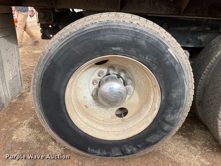 image for item DJ5085 2006 Mack CHN613  dump truck