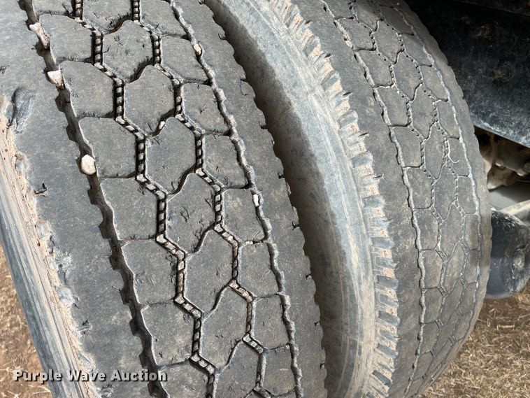 image for item DJ5085 2006 Mack CHN613  dump truck