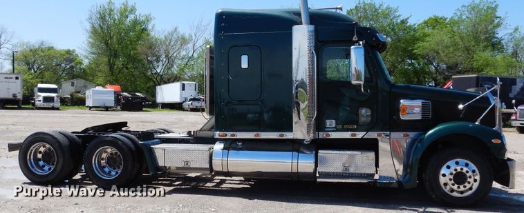 image for item DK0345 2004 Freightliner Coronado  semi truck