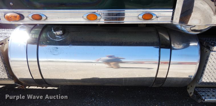 image for item DK0345 2004 Freightliner Coronado  semi truck