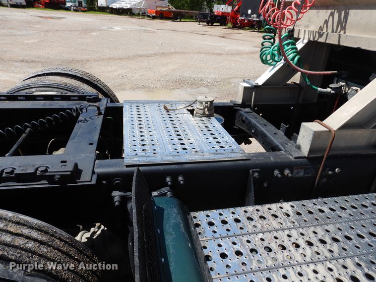 image for item DK0345 2004 Freightliner Coronado  semi truck