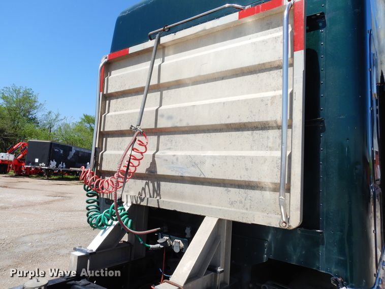 image for item DK0345 2004 Freightliner Coronado  semi truck