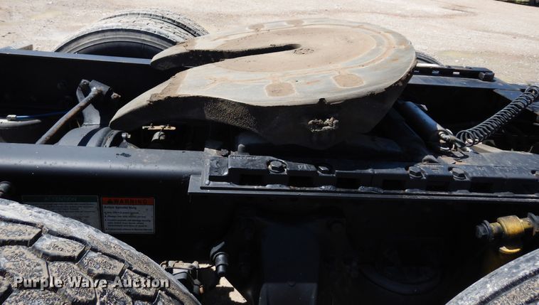 image for item DK0345 2004 Freightliner Coronado  semi truck