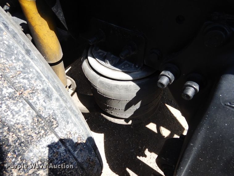 image for item DK0345 2004 Freightliner Coronado  semi truck