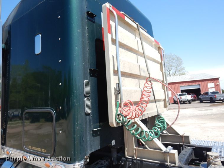 image for item DK0345 2004 Freightliner Coronado  semi truck