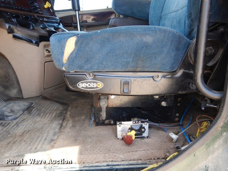 image for item DK0345 2004 Freightliner Coronado  semi truck