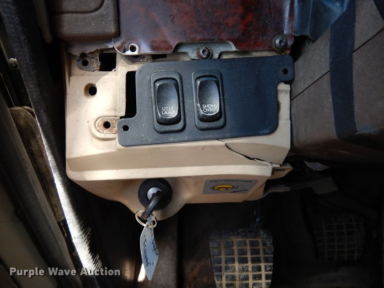 image for item DK0345 2004 Freightliner Coronado  semi truck