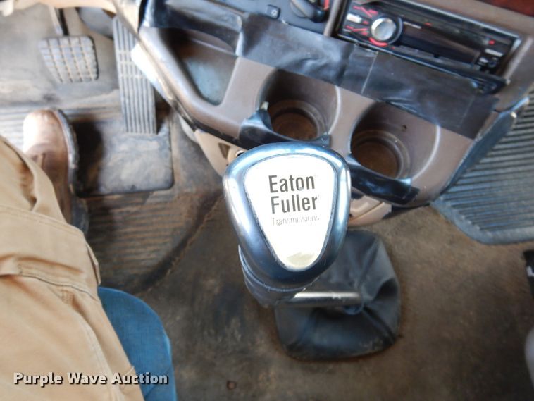 image for item DK0345 2004 Freightliner Coronado  semi truck