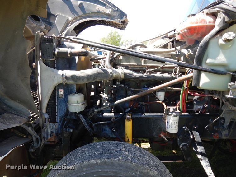 image for item DK0345 2004 Freightliner Coronado  semi truck