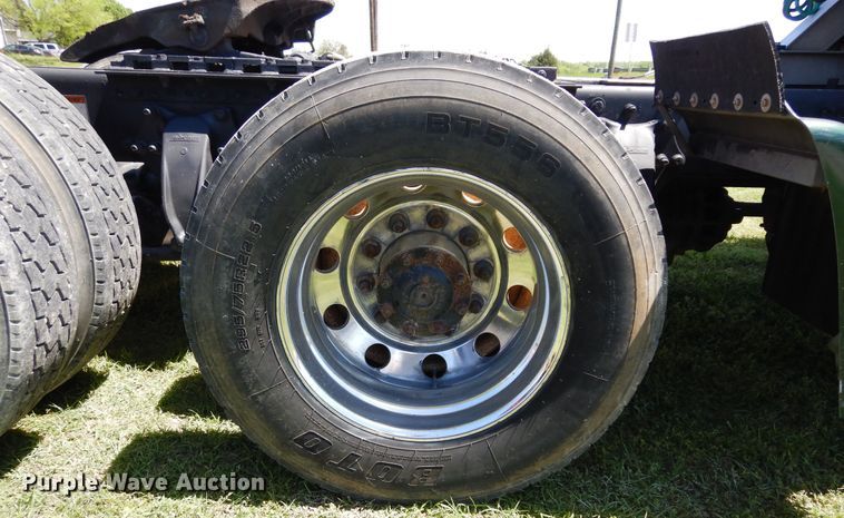 image for item DK0345 2004 Freightliner Coronado  semi truck