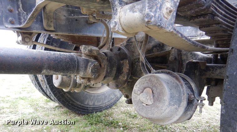 image for item DK0817 1994 International 8200  semi truck