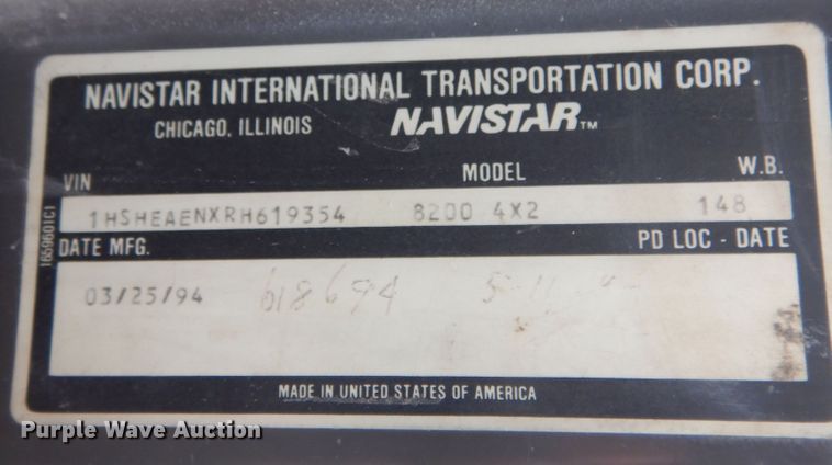 image for item DK0817 1994 International 8200  semi truck