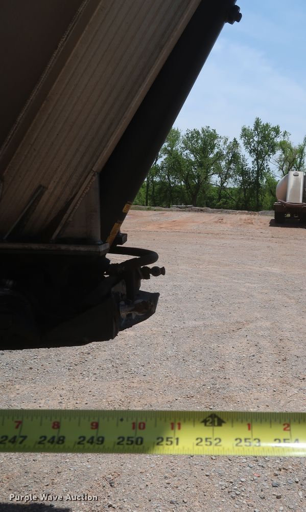 image for item DK3486 2014 Travis Body S/97  end dump trailer