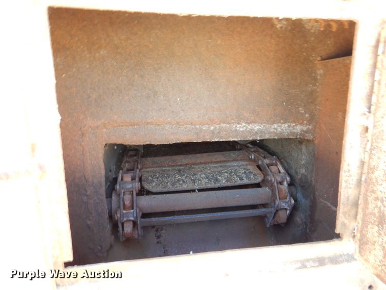 image for item DK8249 1996 Ledwell  feed delivery trailer