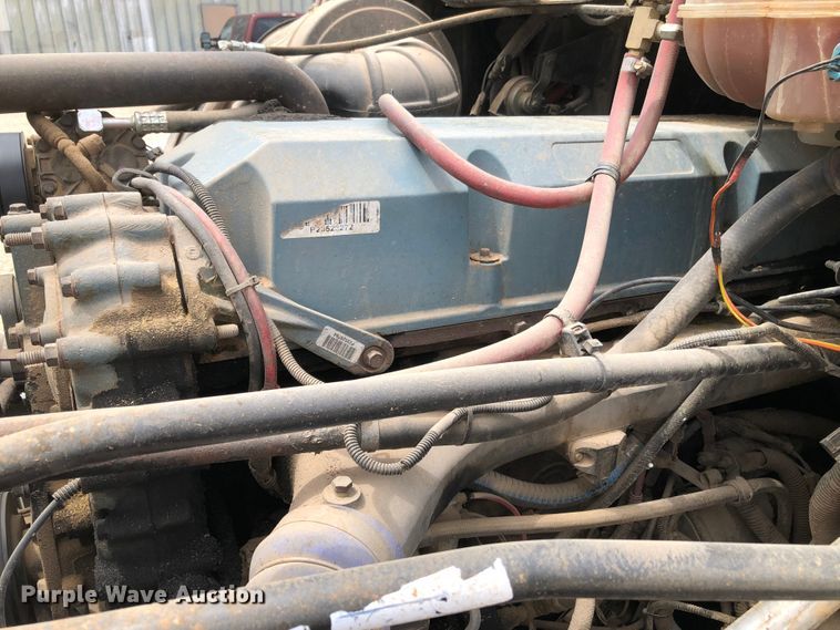 image for item DK8267 2005 Freightliner Columbia  semi truck